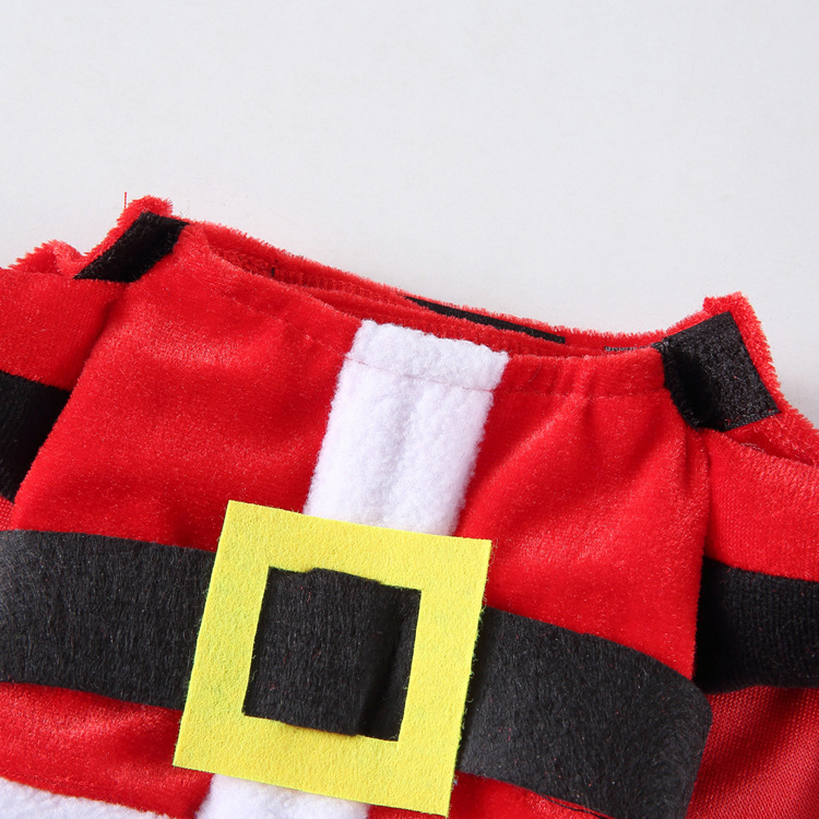 The playful panda costume — product detail 145